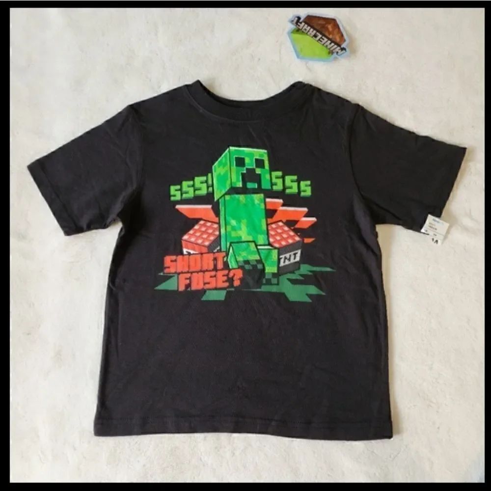 BoysĀ MinecraftāTshirtāSizeā4